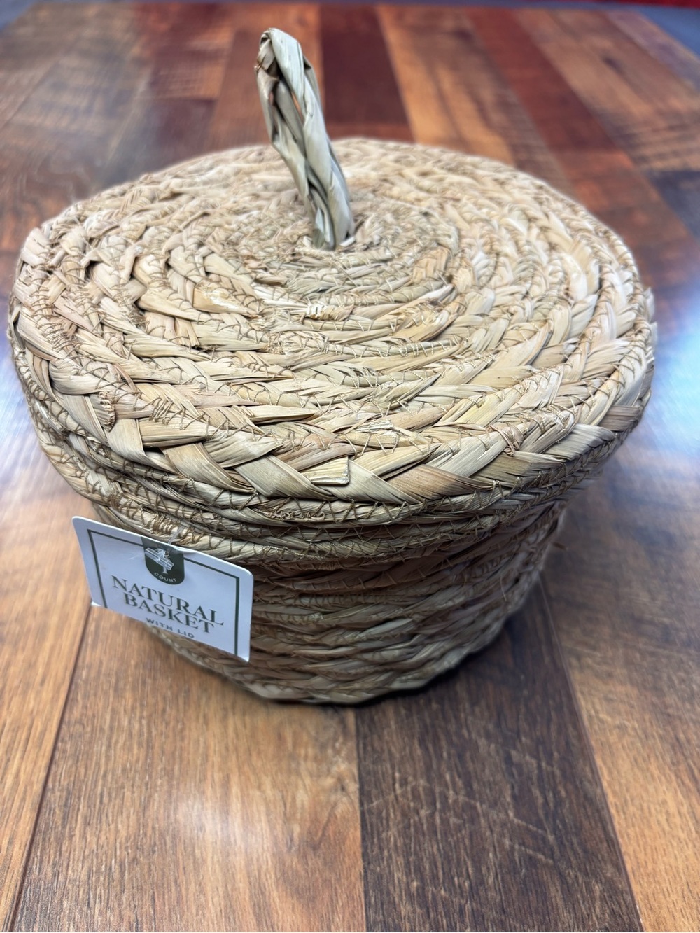 Natural Basket Round Seagrass Wicker Style Basket 5.5”H 8”W with lid organizer